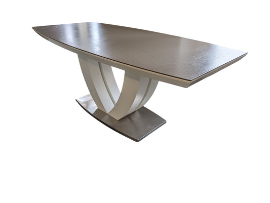 stylischer Esstisch Art.-Nr.190