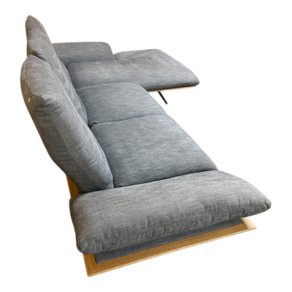 Designer-Ecksofa von Dieter Knoll mit passendem Hocker Art.-Nr. 535