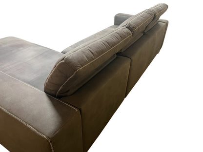 Hochwertiges Ecksofa aus Alcantara mit verstellbaren Kopfstützen Art.-Nr. 586