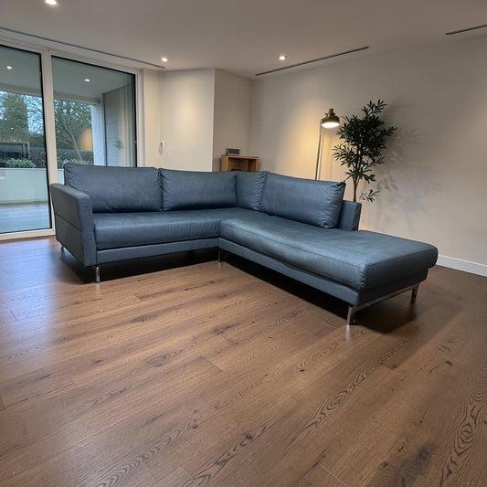 Hochwertiges Ecksofa von Rolf Benz. Art.-Nr. 012