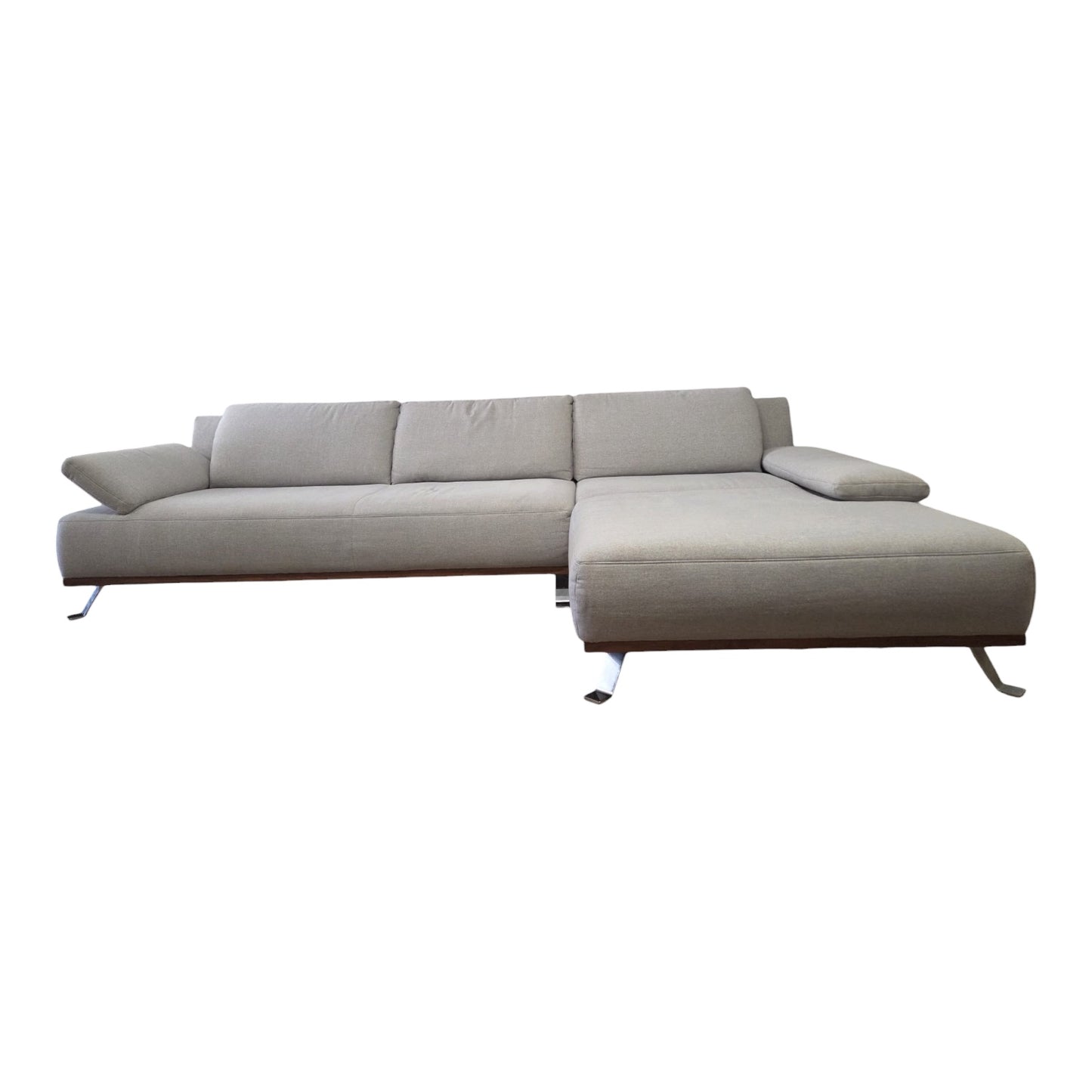 Ecksofa mit Holzdetails von Pfister Art.-Nr. 040