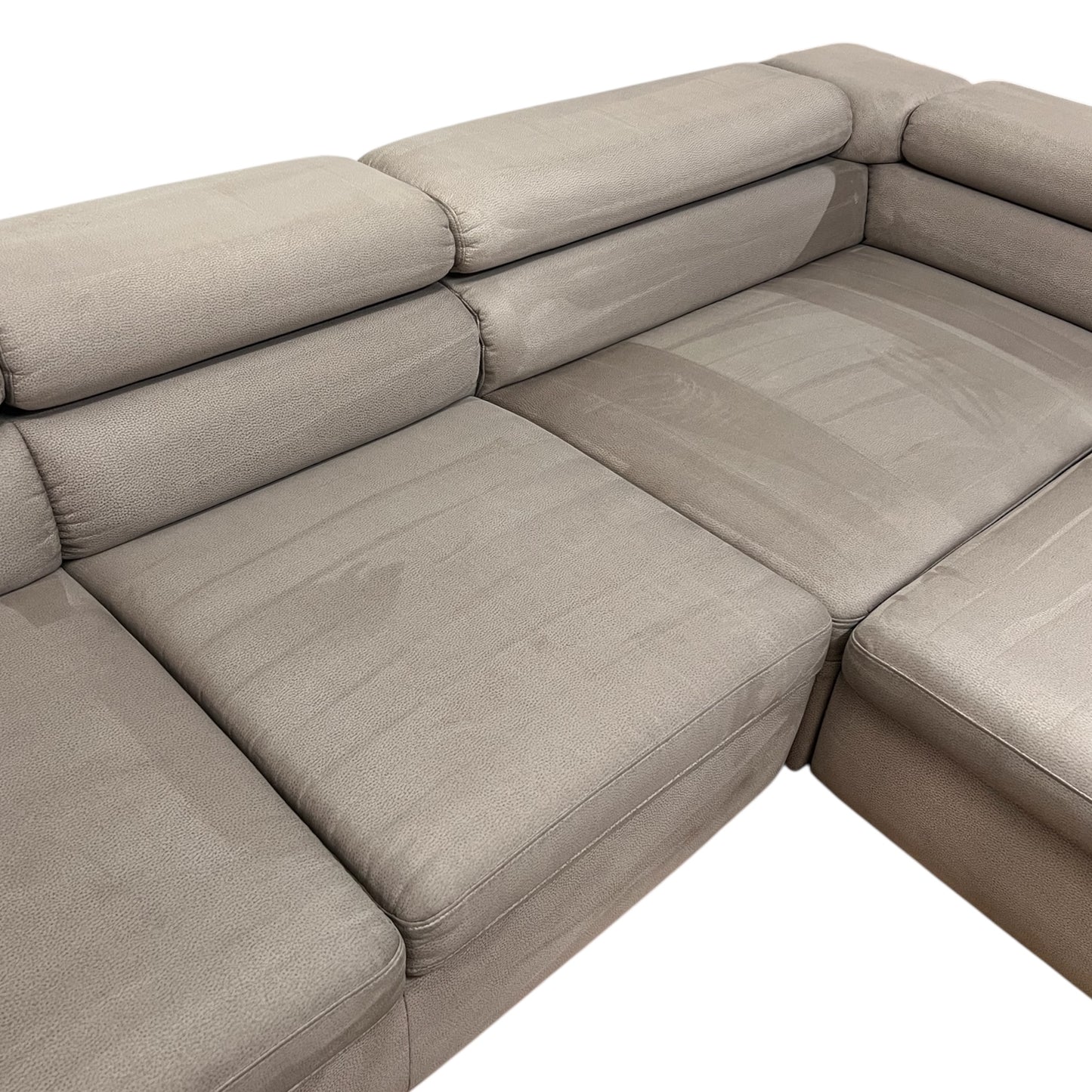 Hochwertiges beiges Ecksofa aus Alcantara von Pfister. Art.-Nr. 529