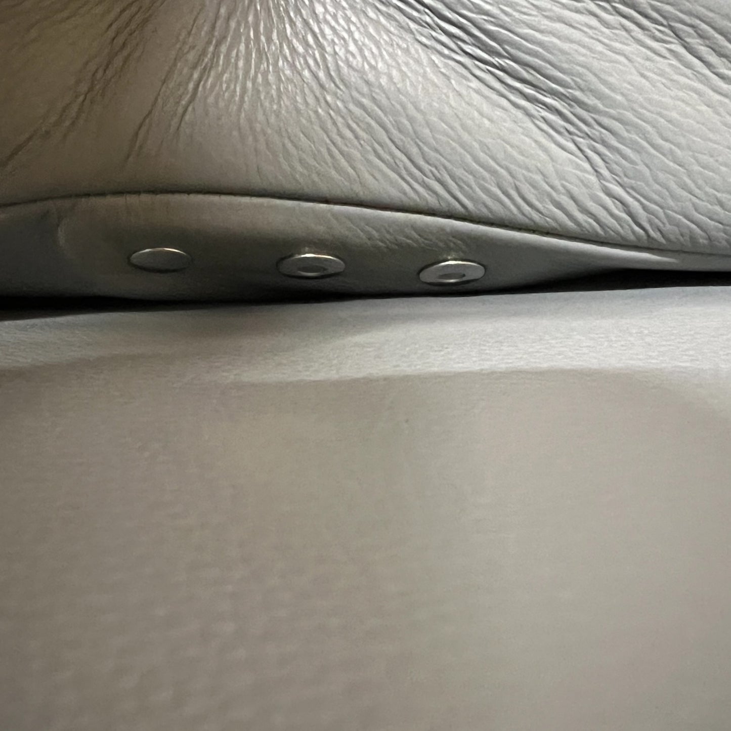 Hochwertiges Ecksofa aus echtem Leder von Van Bloom. Art.-Nr. 530