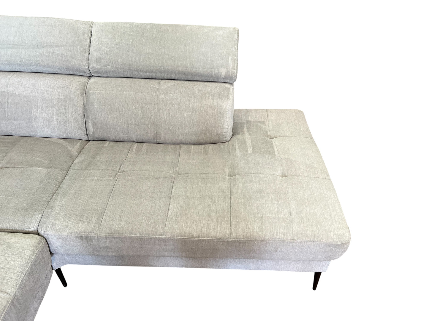 Ecksofa mit verstellbarer Kopfstütze & Stauraum Art.-Nr. 590