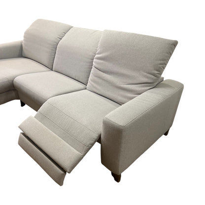 Ecksofa von Pfister mit elektrischer ausziehbarer Funktion. Art.-Nr. 450