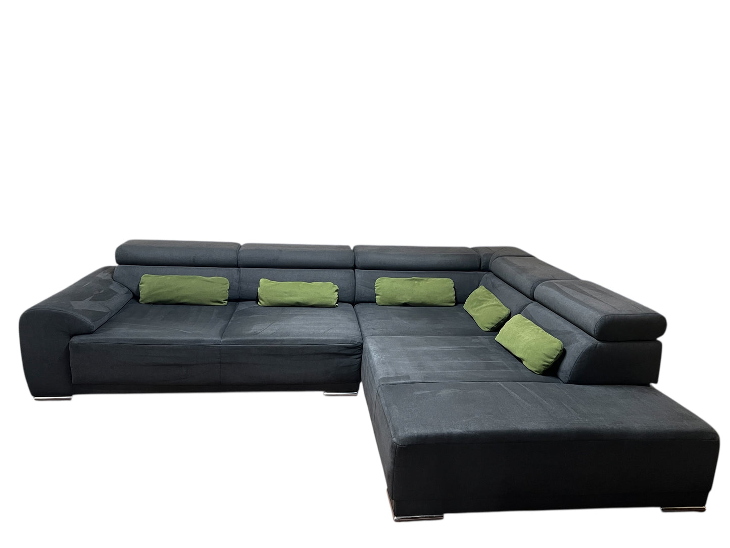 Grosses Ecksofa mit elektrisch verstellbarer Sitzfläche. Art.-Nr. 576