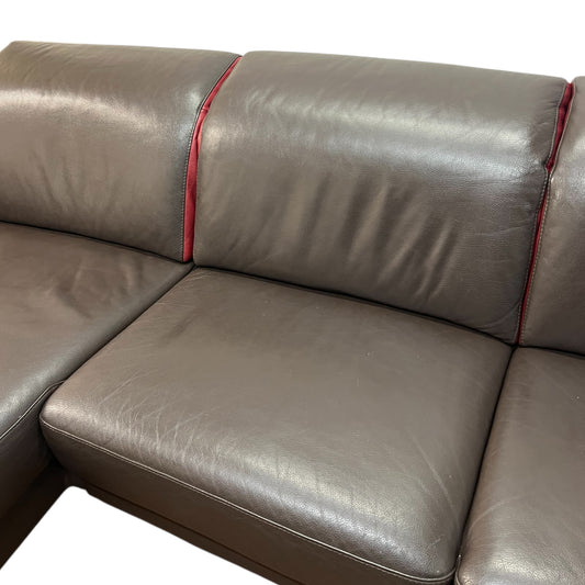 Echtleder-Ecksofa in Braun mit roten Details der Marke Bon Domus Art.-Nr. 541