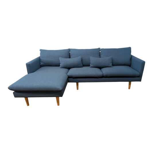 Ecksofa in Petrol mit Holzbeinen Art.-Nr. 448