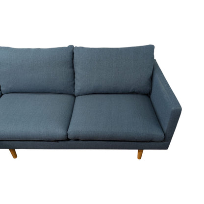 Ecksofa in Petrol mit Holzbeinen Art.-Nr. 448