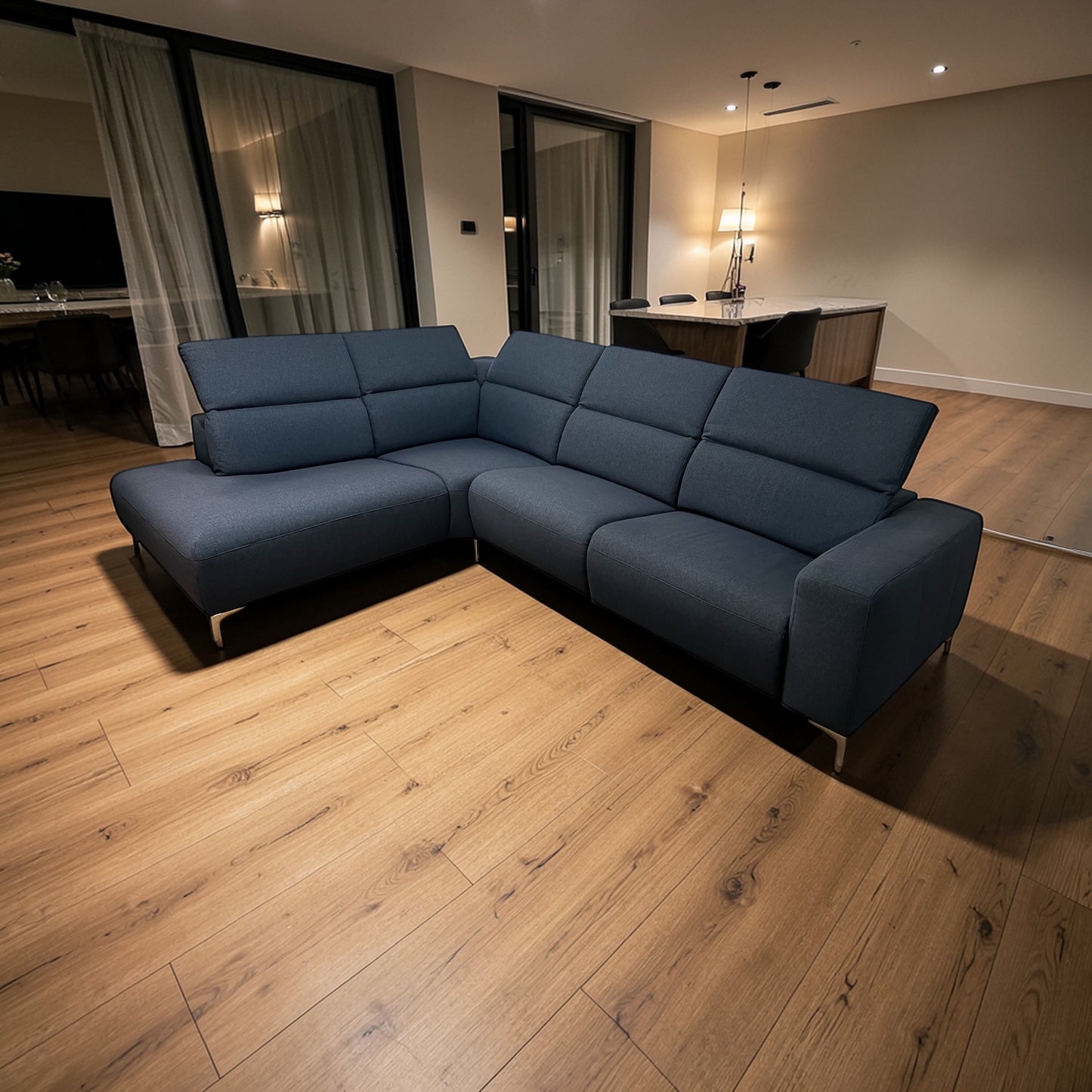 Ecksofa von Pfister mit elektrischer Relax-Funktion  Art.-Nr. 021