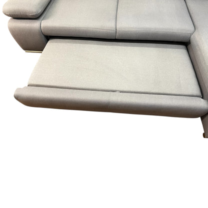 Das Sofa verfügt über Stauraum und eine Bettfunktion Art.-Nr. 527