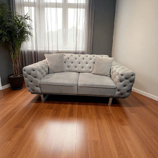 Sofa in Beige (Chesterfield-Design) aus Samt Art.-Nr. 446