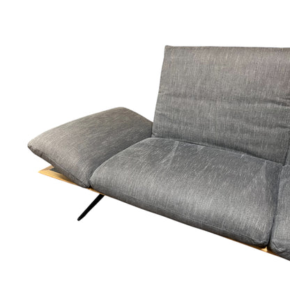 Designer-Ecksofa von Dieter Knoll mit passendem Hocker Art.-Nr. 535