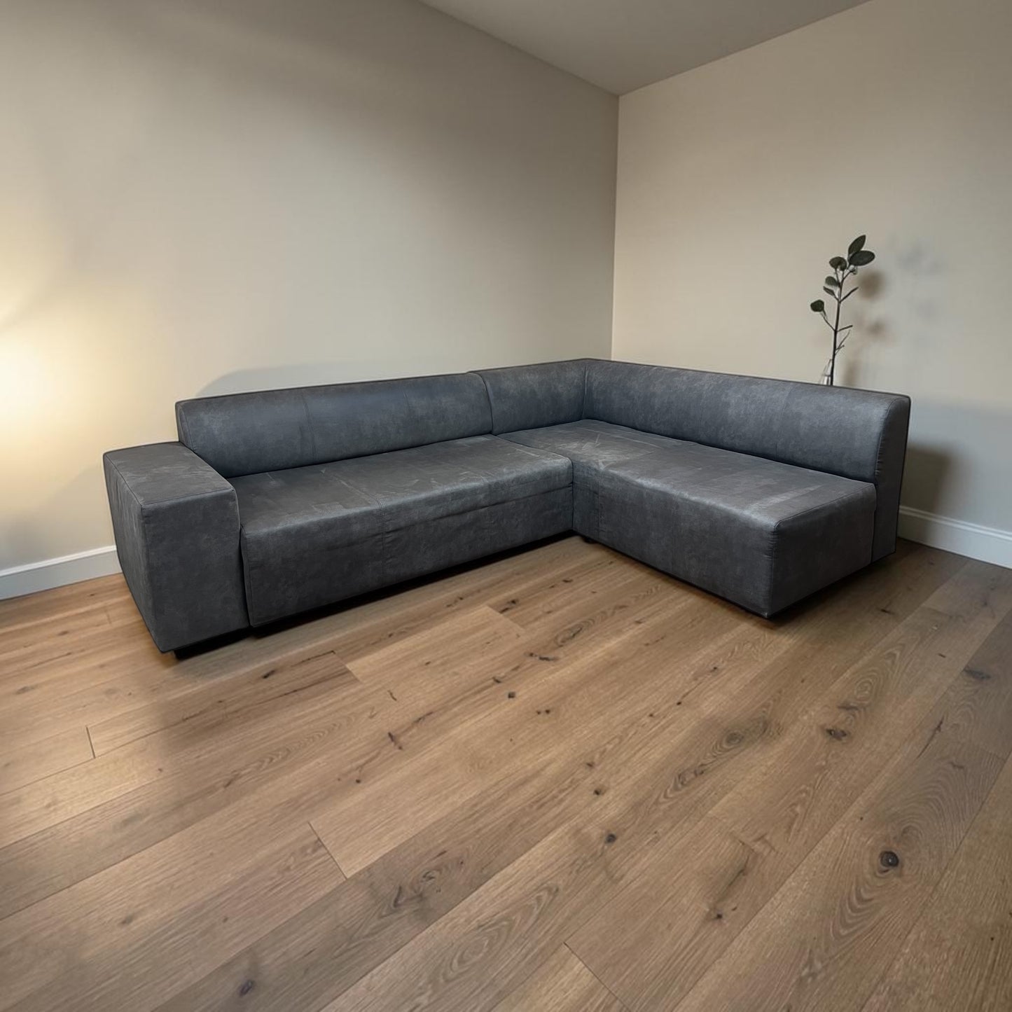 Ecksofa mit ausziehbarer Sitzfläche Art.-Nr. 027