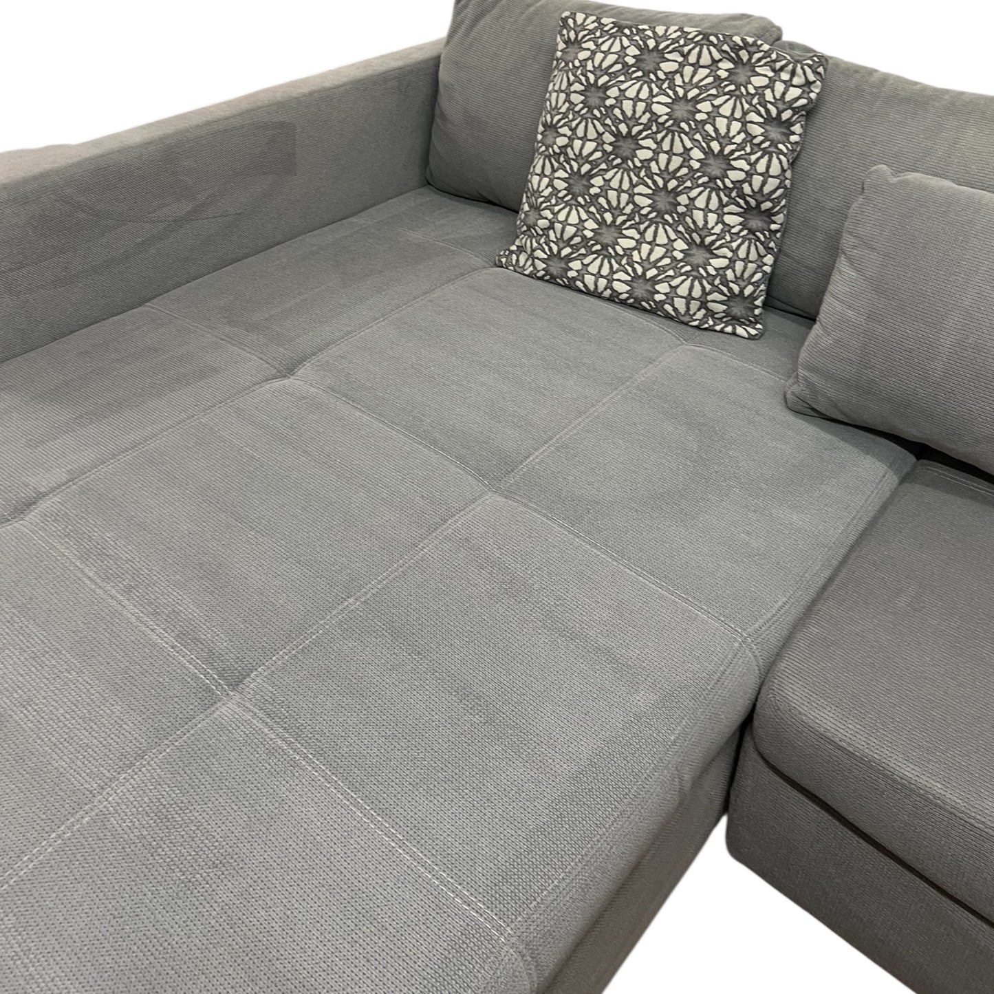 Ecksofa mit verstellbaren Armlehnen. Art.-Nr. 550