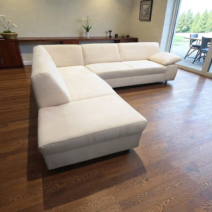 Ecksofa in Beige aus Samt mit verstellbarer Armlehne Art.-Nr.296