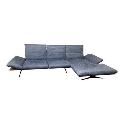 Designer-Ecksofa von Dieter Knoll mit passendem Hocker Art.-Nr. 535