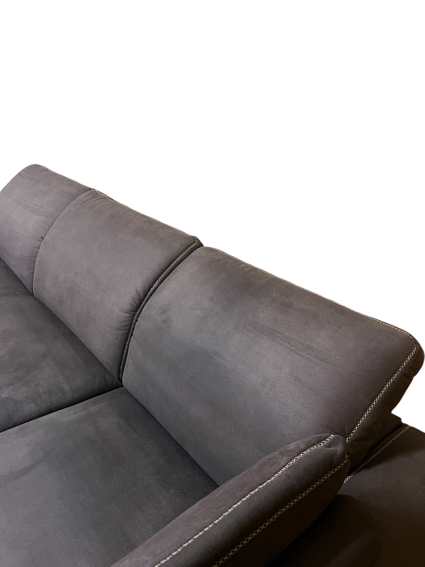 Hochwertiges Ecksofa aus Alcantara mit verstellbaren Kopfstützen Art.-Nr. 586