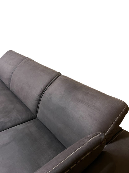 Hochwertiges Ecksofa aus Alcantara mit verstellbaren Kopfstützen Art.-Nr. 586