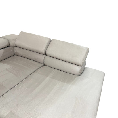 Hochwertiges beiges Ecksofa aus Alcantara von Pfister. Art.-Nr. 529