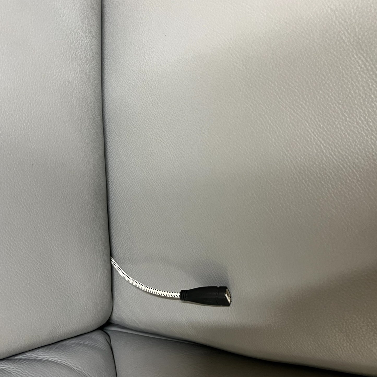 Hochwertiges Ecksofa aus echtem Leder von Van Bloom. Art.-Nr. 530