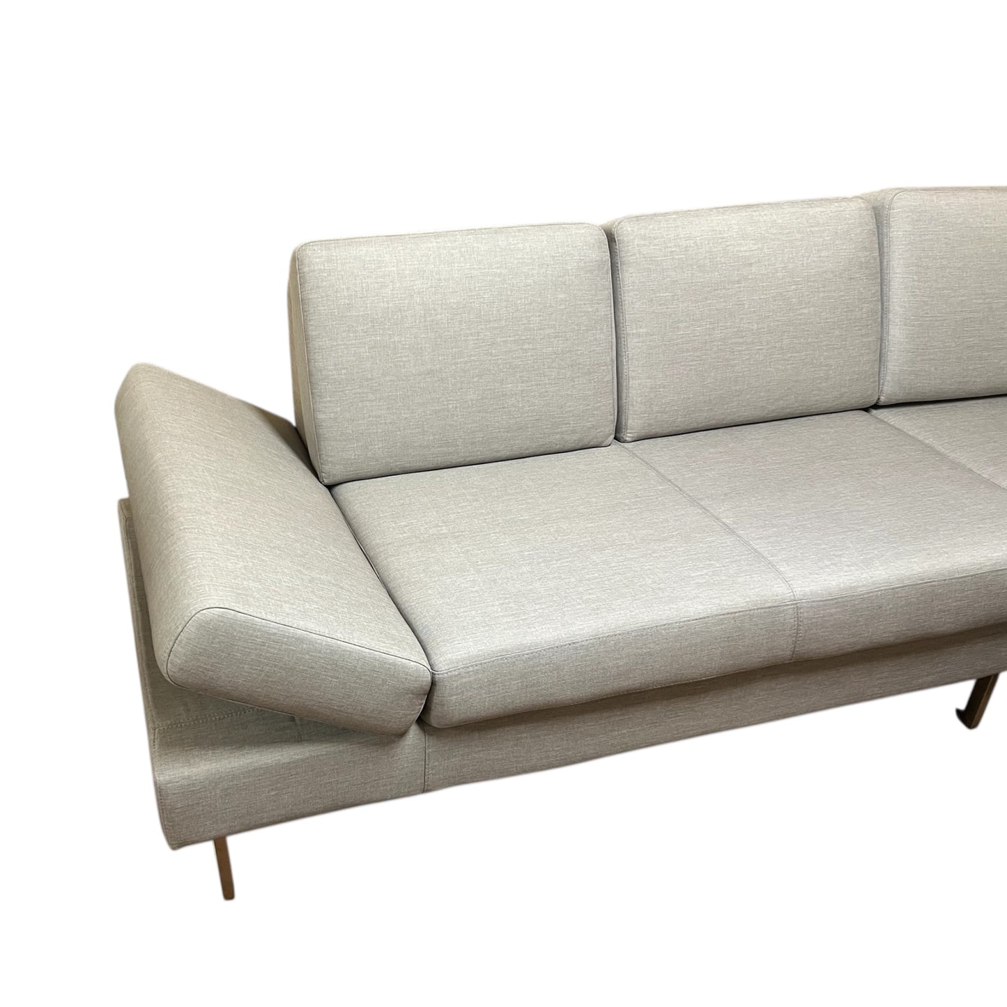 Graues Ecksofa mit verstellbaren Armlehnen. Art.-Nr. 549