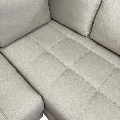 Das Sofa verfügt über Stauraum und eine Bettfunktion Art.-Nr. 522