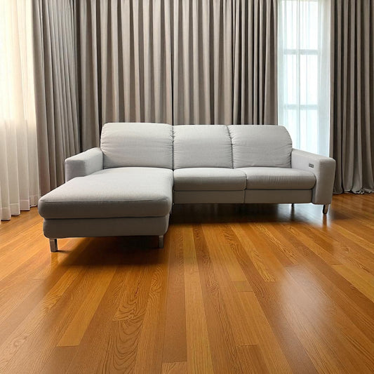 Ecksofa von Pfister mit elektrischer ausziehbarer Funktion. Art.-Nr. 450