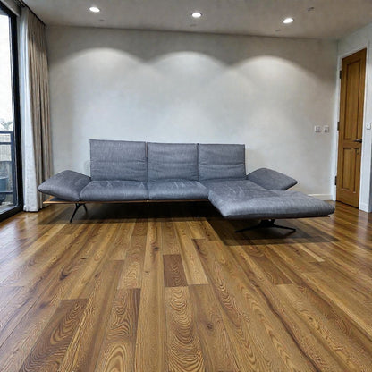 Designer-Ecksofa von Dieter Knoll mit passendem Hocker Art.-Nr. 535