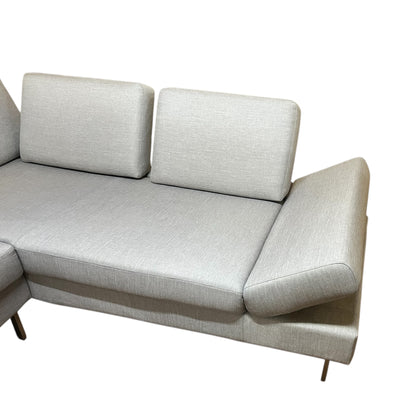 Graues Ecksofa mit verstellbaren Armlehnen. Art.-Nr. 549