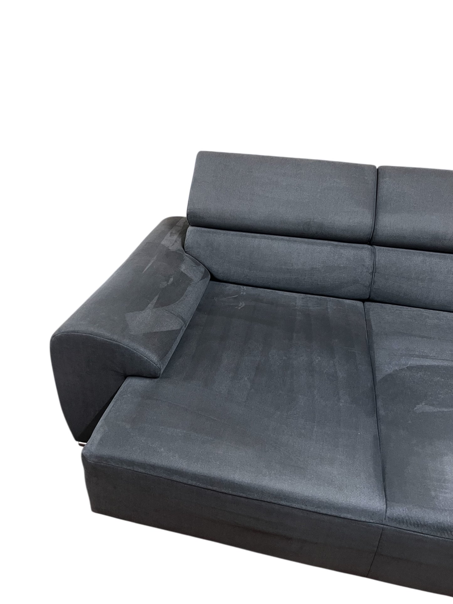 Grosses Ecksofa mit elektrisch verstellbarer Sitzfläche. Art.-Nr. 576