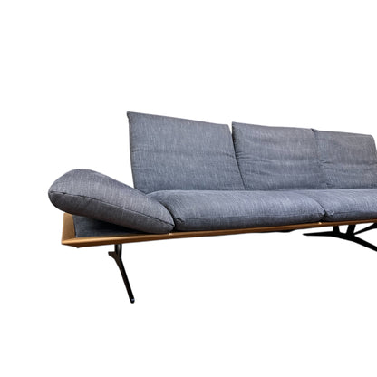 Designer-Ecksofa von Dieter Knoll mit passendem Hocker Art.-Nr. 535