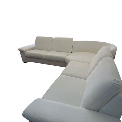 Weisses Ecksofa mit Holzbeinen Art.-Nr. 366