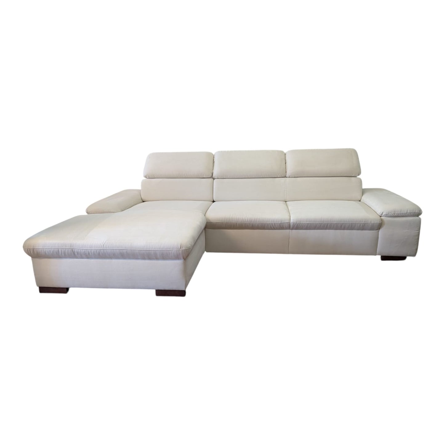 Ecksofa in Beige mit verstellbaren Kopfstützen Art.-Nr. 393