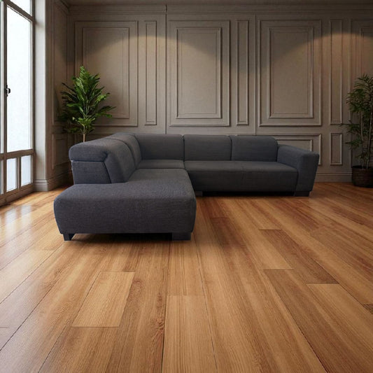 Hochwertiges Ecksofa in Dunkelbraun mit Holzbeinen. Art.-Nr. 391