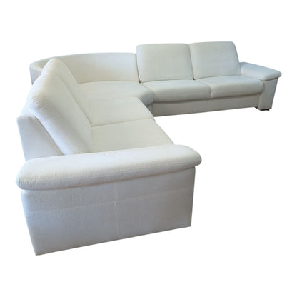 Weisses Ecksofa mit Holzbeinen Art.-Nr. 366
