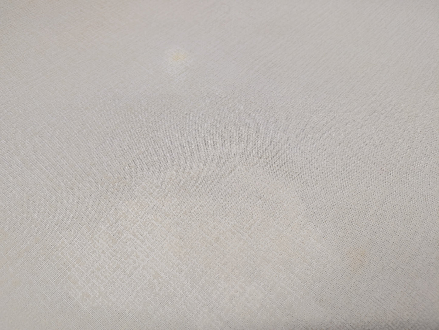 Weisses Ecksofa mit Holzbeinen Art.-Nr. 366