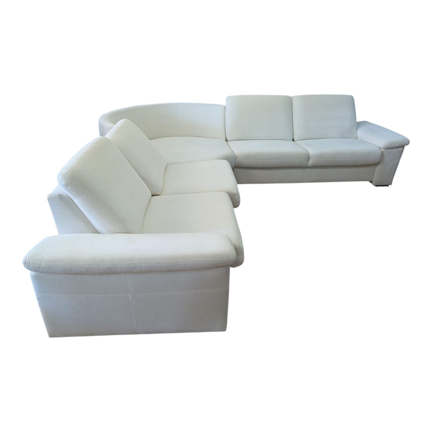 Weisses Ecksofa mit Holzbeinen Art.-Nr. 366