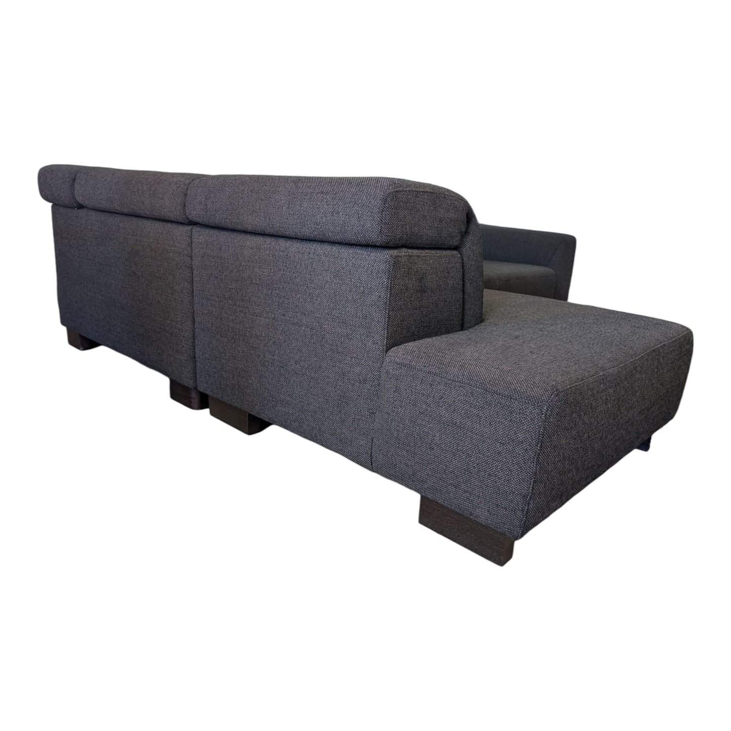 Hochwertiges Ecksofa in Dunkelbraun mit Holzbeinen. Art.-Nr. 391