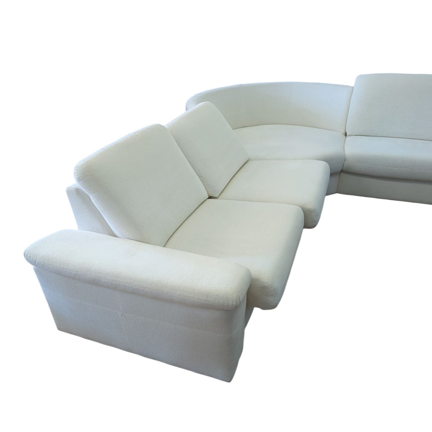 Weisses Ecksofa mit Holzbeinen Art.-Nr. 366